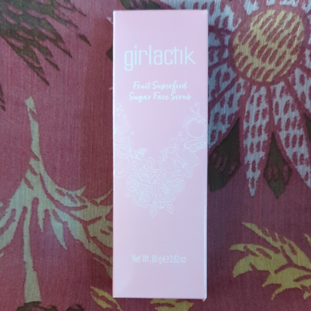 Girlactik Fruit Scented Sugar Face Scrub - Pink